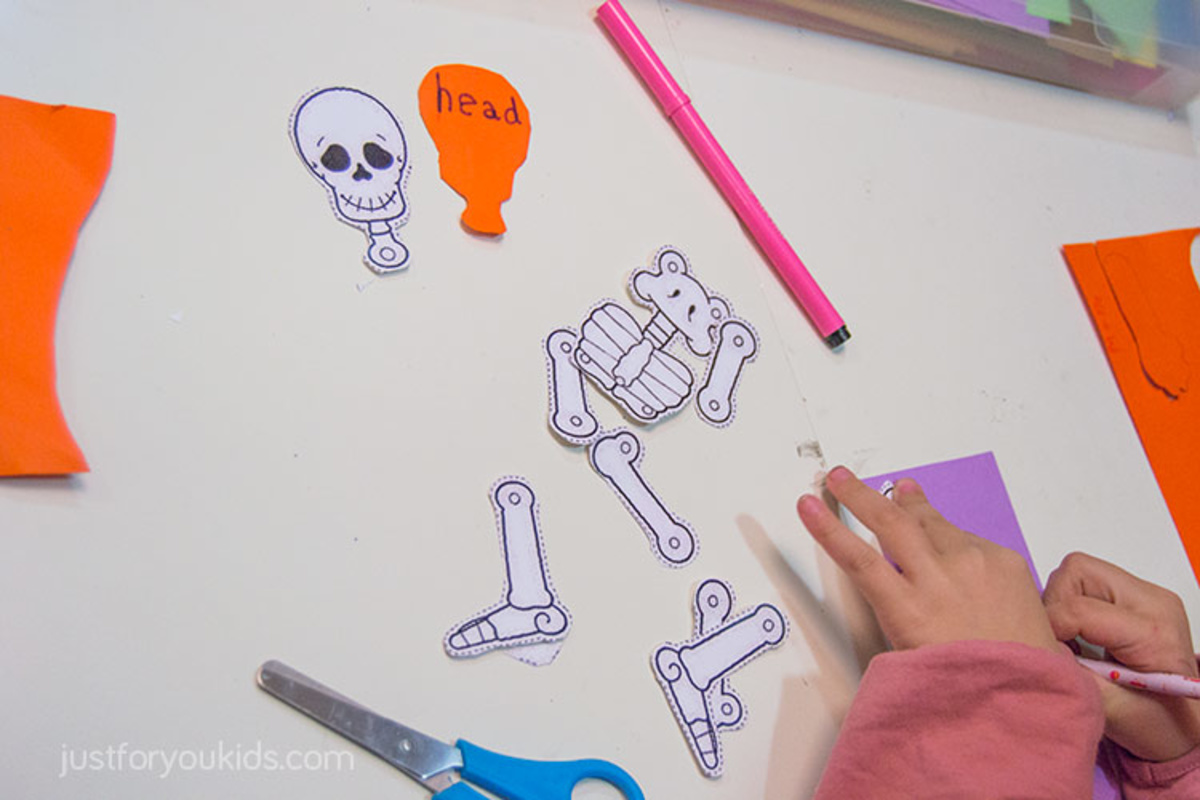 Tallers creatius a les tardes d’estiu-2